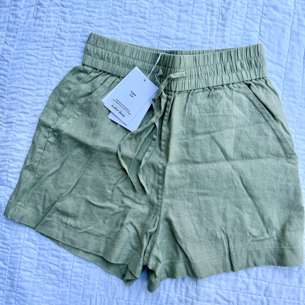 NWT & Other Stories green linen shorts size s